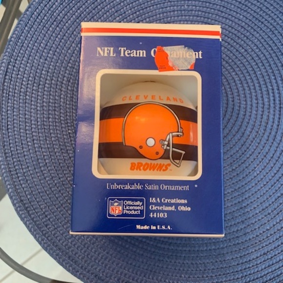 Vintage Cleveland Browns NFL Satin Christmas Ornament - Picture 1 of 13